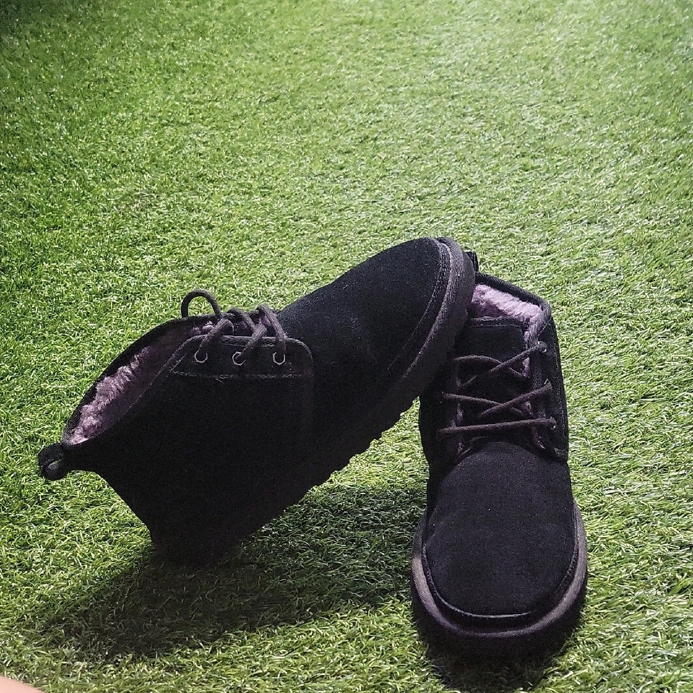 UGG Neumel Men's Black Suede Ankle Boots size10